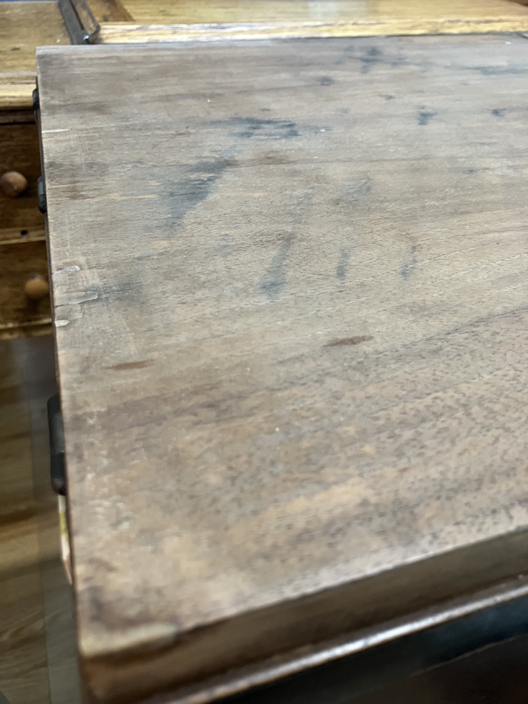 Cabinet top wear